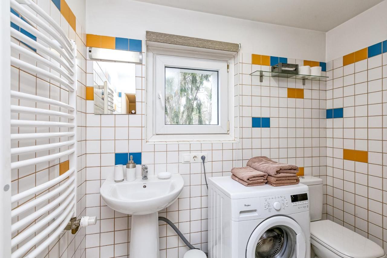Vienibas Studio Jurmala Luaran gambar